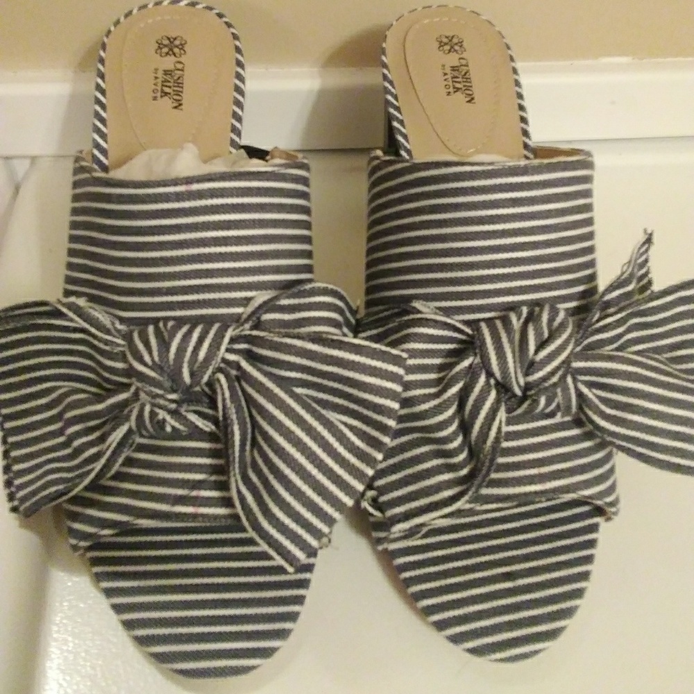 Avon heels